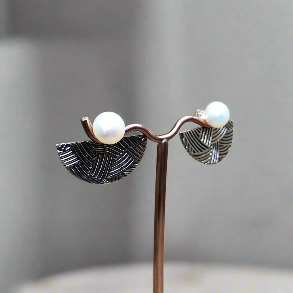 Arete de Plata | Arete Media Luna Textura #1