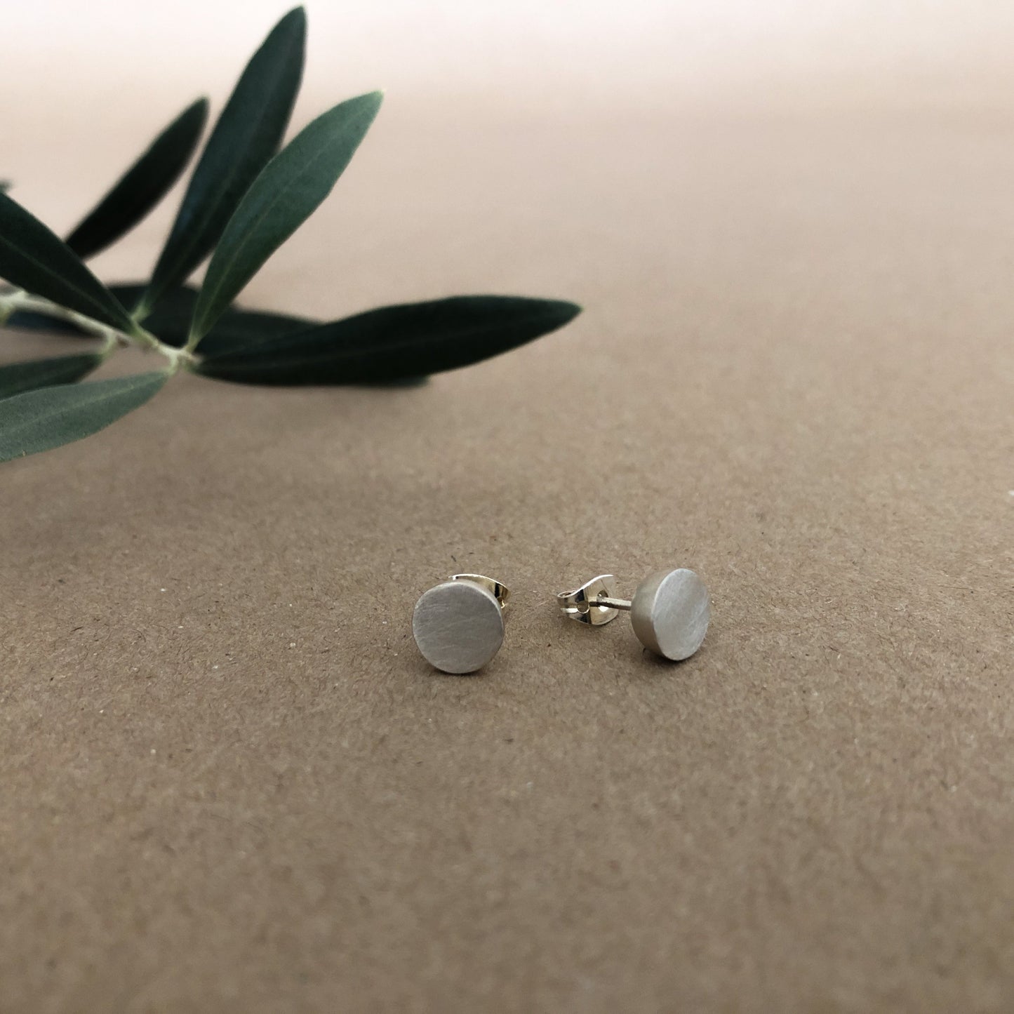 Aretes De Plata | Media Esfera Con Terminado Mate