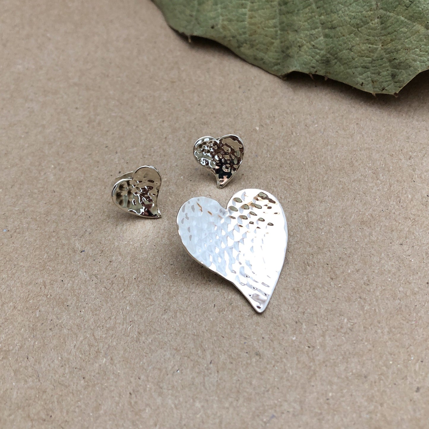 Aretes De Plata y Pendiente De Plata | Corazon Con Terminado Martillado