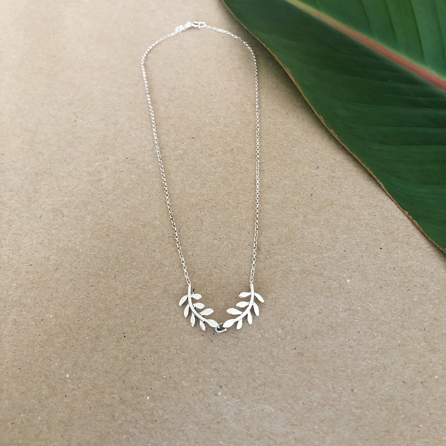 Collar De Plata | Laurel
