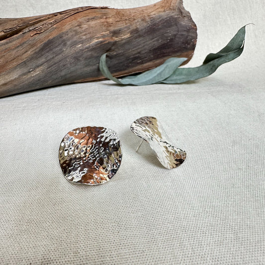 Arete de Plata ⎮ Arete Circulo Martillado Extragrande